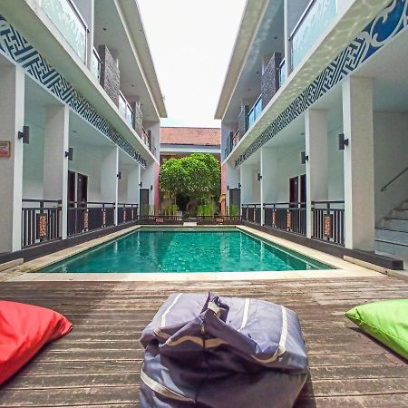 Rabasta Mahayana Kuta Hotel Бали Екстериор снимка