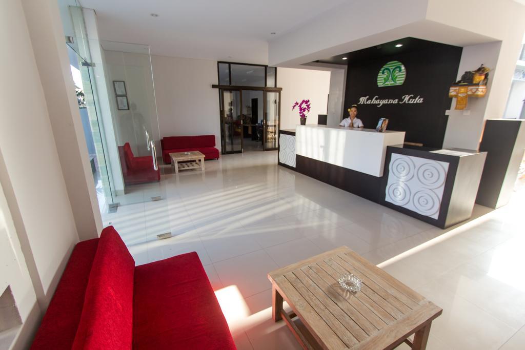 Rabasta Mahayana Kuta Hotel Бали Екстериор снимка