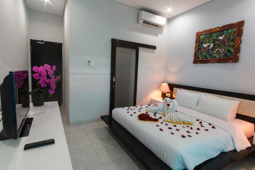 Rabasta Mahayana Kuta Hotel Бали Екстериор снимка