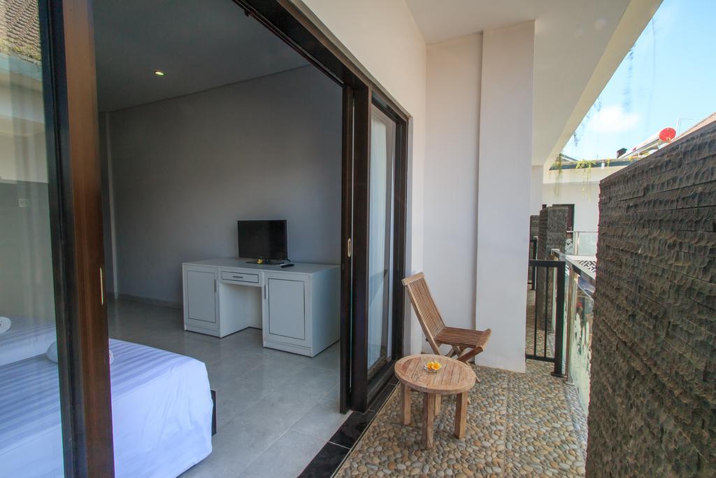 Rabasta Mahayana Kuta Hotel Бали Екстериор снимка