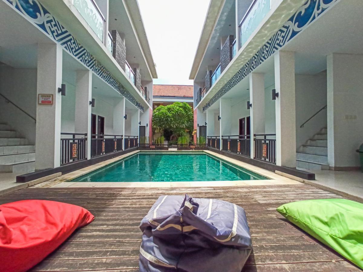Rabasta Mahayana Kuta Hotel Бали Екстериор снимка