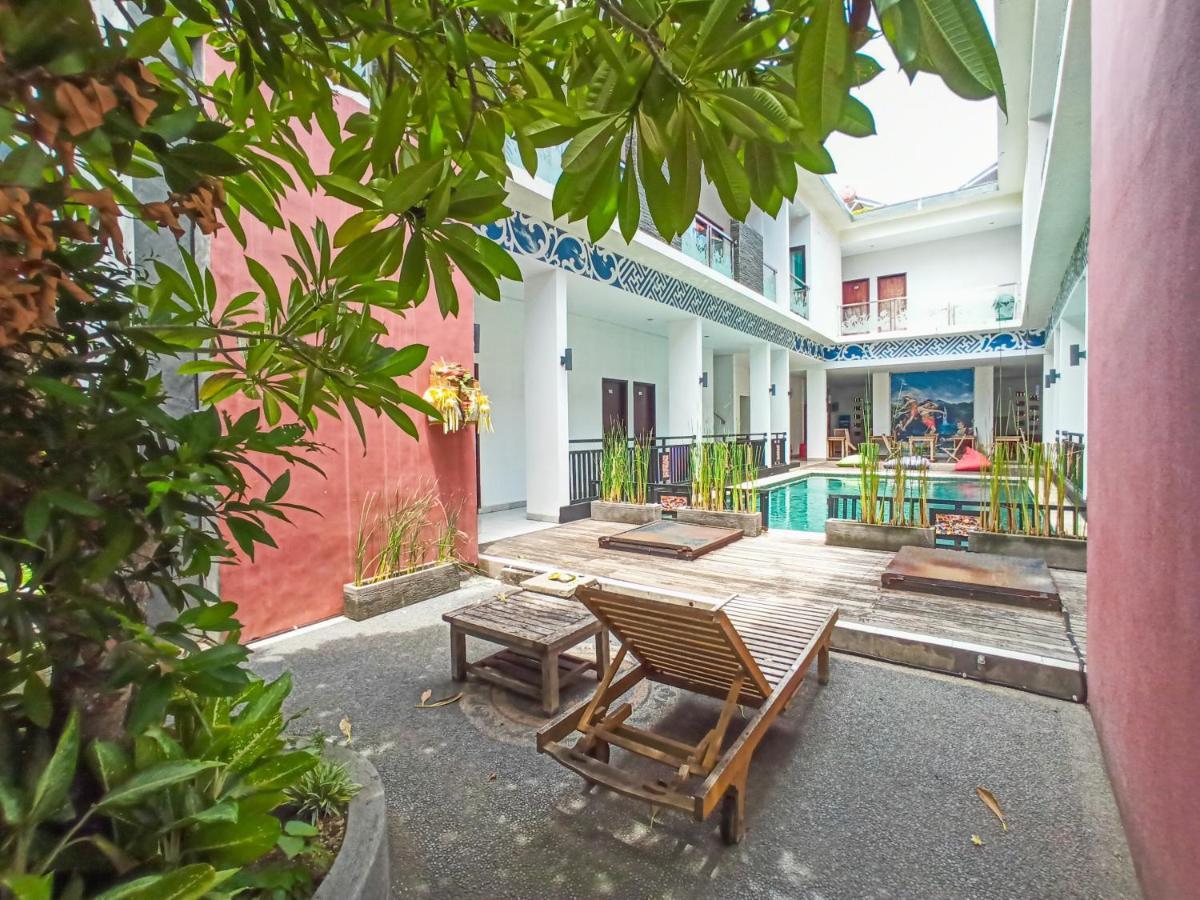 Rabasta Mahayana Kuta Hotel Бали Екстериор снимка